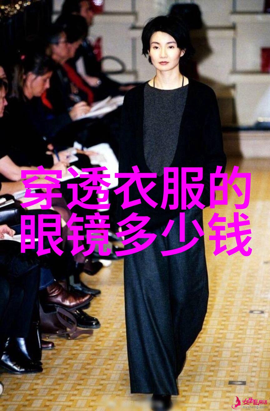 在都市的喧嚣中双肩包女是如何以她独特的方式展现着现代女性的独立与自信
