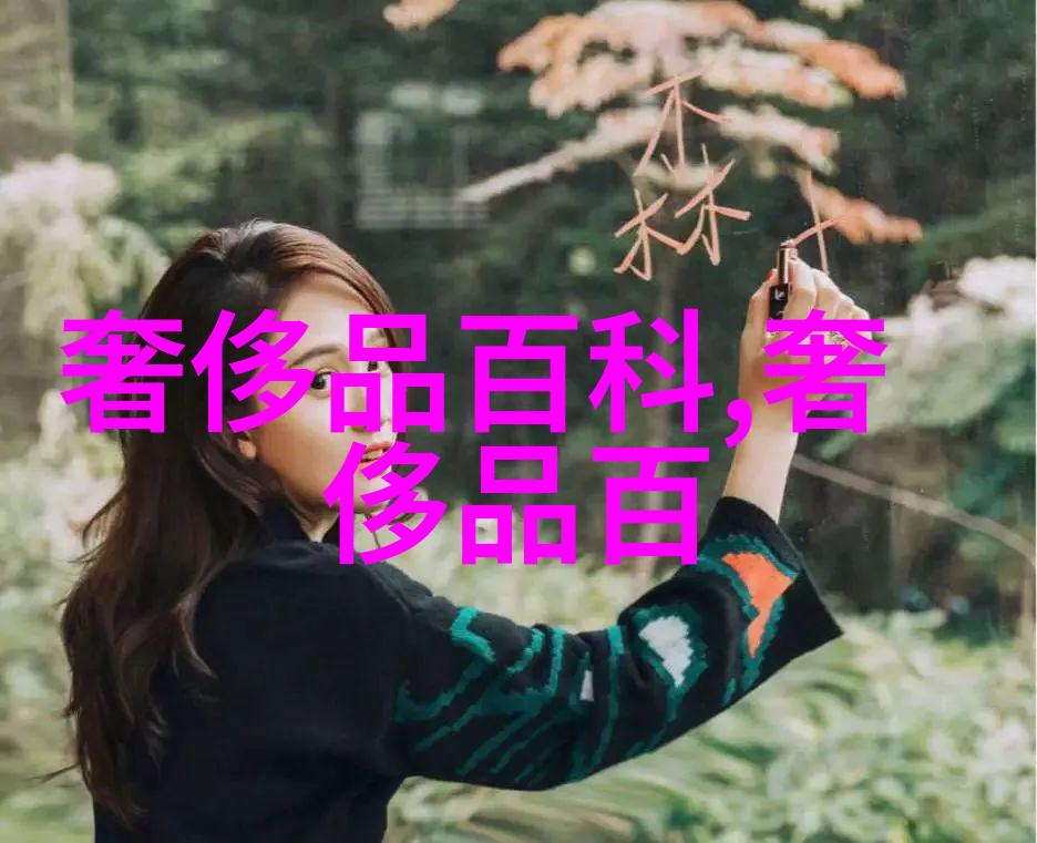 镂空绣花纯棉面料满足你对衬衣的一切幻想