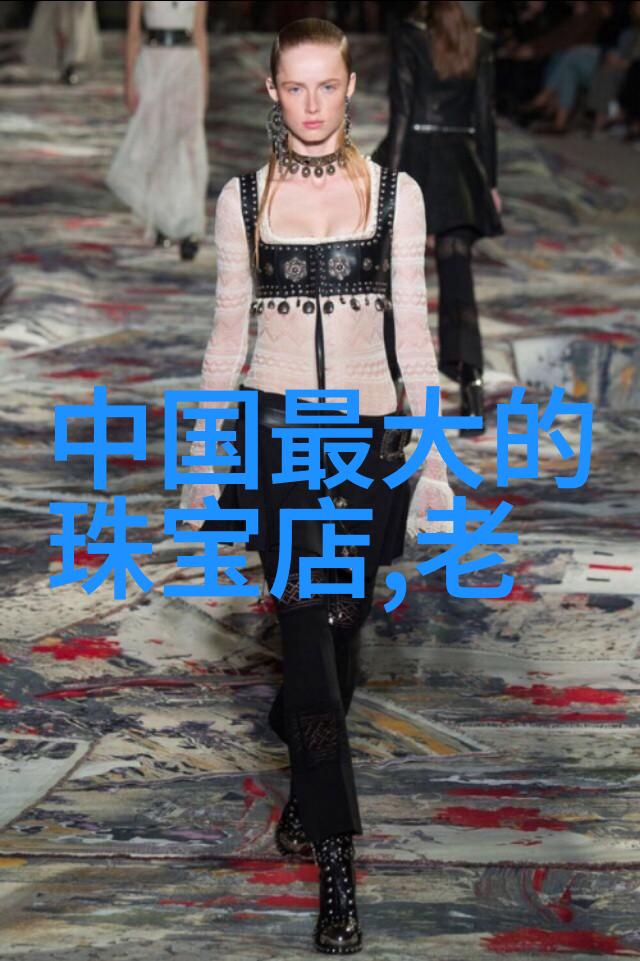 三人合伙玩捉迷藏朋友走不出家门的趣事