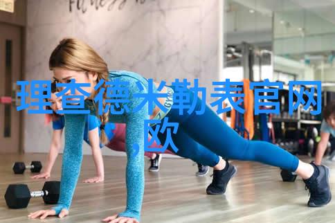 中年男子的时尚选择40岁男士最为气质的发型设计