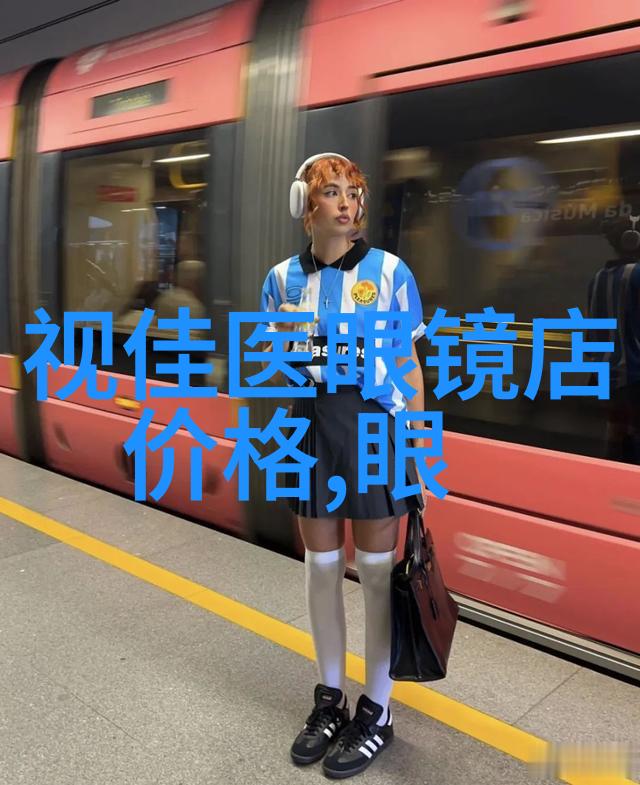 逆行乐趣车后车座的疯狂创意驾驭挑战