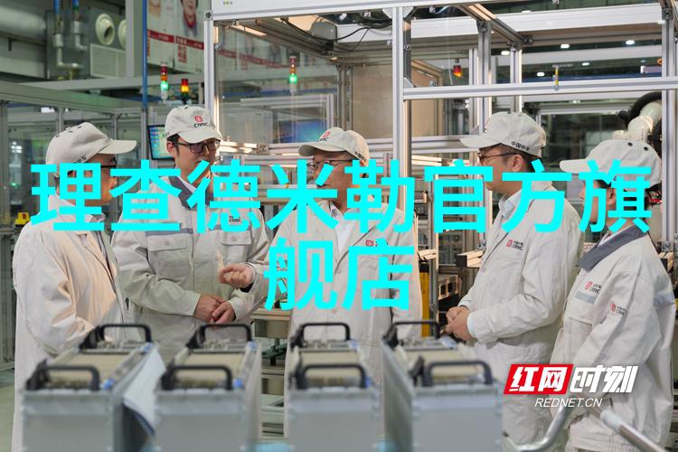 自我修饰掌握一把理发技巧的艺术