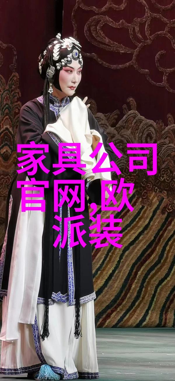 圣宝莱推出全新Orsay月相腕表搭配玫瑰金项链引领社会时尚潮流