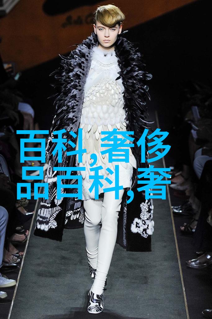 女士金手链多少钱相约CCTV-1明牌珠宝全国总裁高峰论坛将是2017珠宝营销新布局的起点就像一颗璀璨
