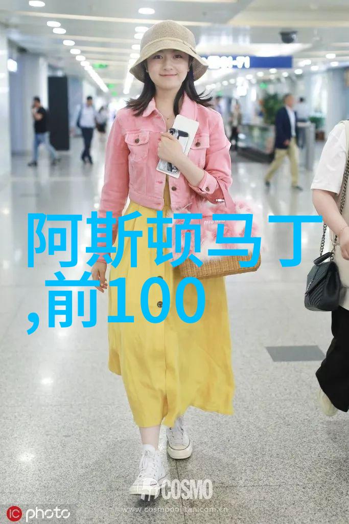2023年新发型女减龄烫发轻盈时尚的青春之选