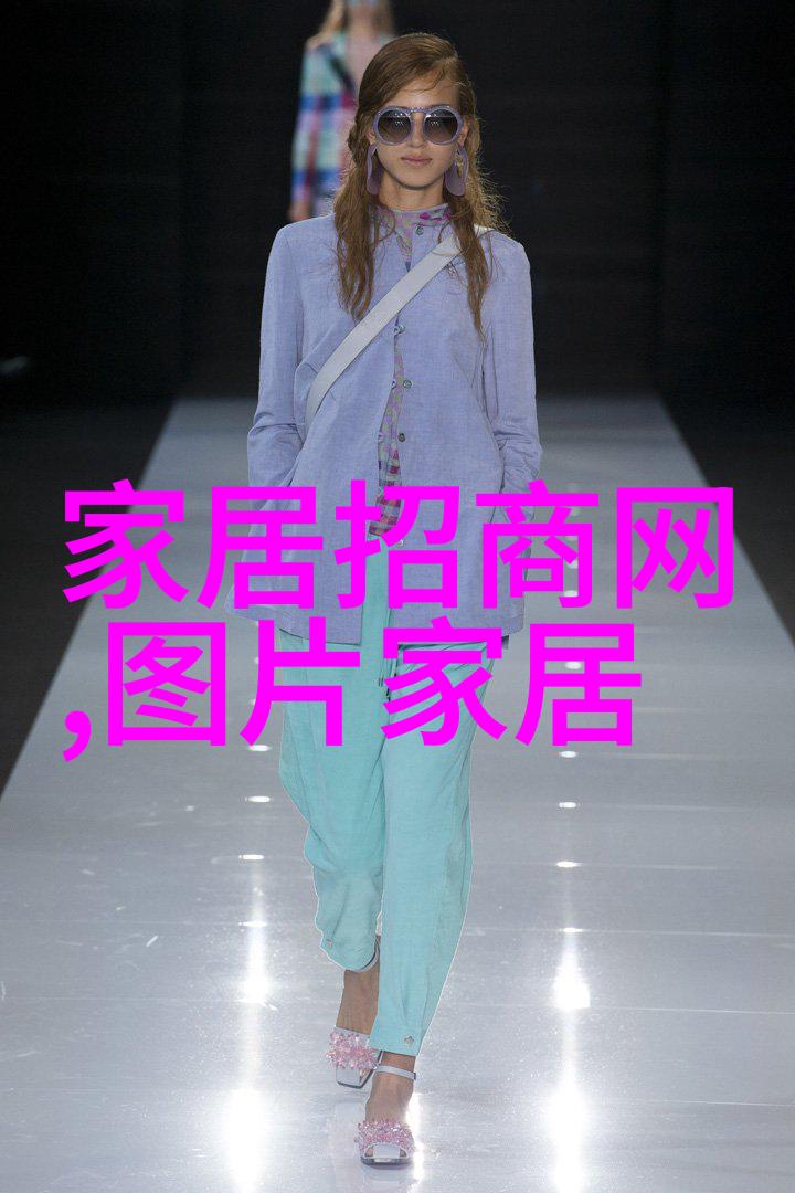 中短发时尚探索适合40岁女性的发型选择