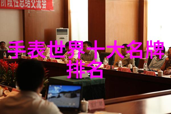 劳斯莱斯幽灵它是如何在夜幕降临时悄无声息地穿梭在城市道路上的